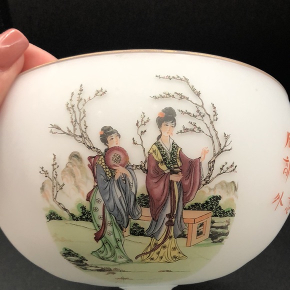 Rare Asian Design & Lettering- Opaque Footed Compote Bowl. - Picture 8 of 8